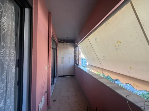 Shqiperi, jepet me qera apartament 1+1+Ballkon , 85 m² 450 € (Astiri)