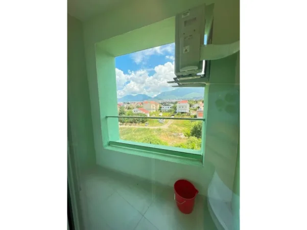 Tirane, jepet me qera apartament 2+1 Kati 5, 70 m² 500 € (KADIU)