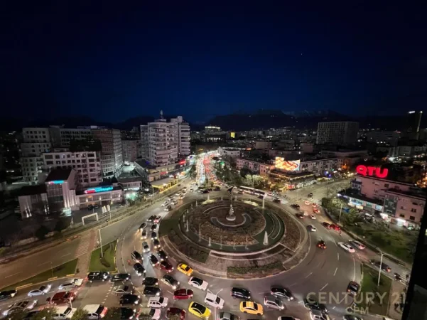 Tirane, jepet me qera zyre Kati 7, 170 m² 2.000 € (Zogu i Zi)