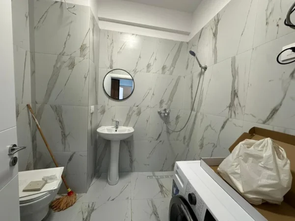 Tirane, jepet me qera apartament 1+1 Kati 2, 70 m² 500 € (Astiri)