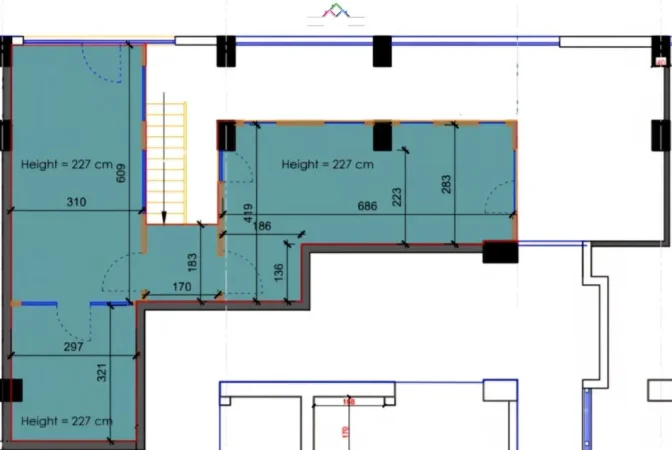 Tirane, jepet me qera zyre Kati 0, 150 m² 1.500 € (rruga e kavajes)