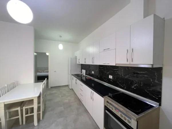 Tirane, jepet me qera apartament 1+1 Kati 1, 65 m² 35.000 Lek (Akademia e Policise ne Sauk)