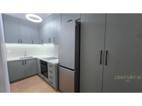 Tirane, jepet me qera apartament 2+1 Kati 7, 78 m² 830 € (rr e kavajes)