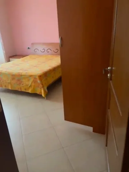 Tirane, jepet me qera nga Pronari, pa-komision apartament 2+1+Ballkon Kati 2, 450 € (Rruga Seit Gega)
