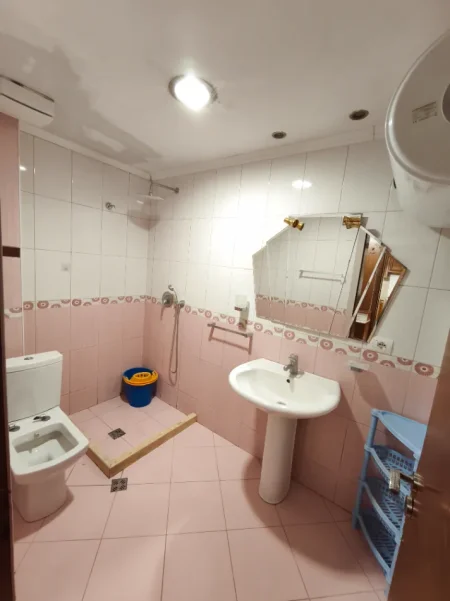 Tirane, jepet me qera nga Pronari, pa-komision apartament 1+1+Ballkon Kati 2, 85 m² 550 € (Rruga Medar Shtylla)