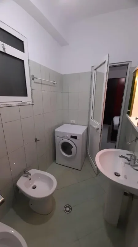 Tirane, jepet me qera apartament 2+1+parkim Kati 2, 87 m² 380 € (Fresk ,Rruga Dalip Topi)