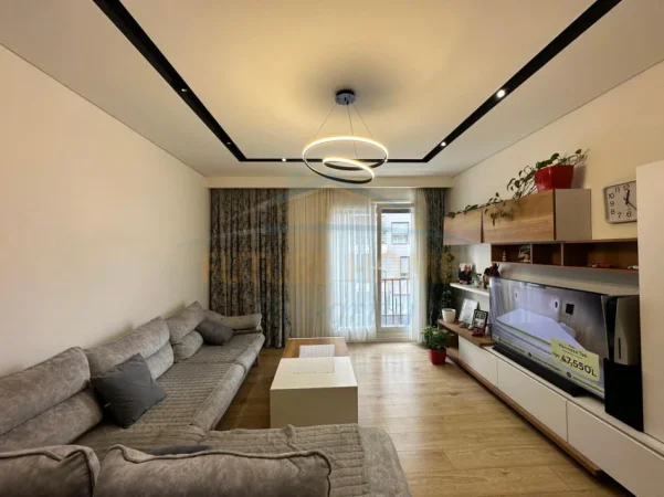 Tirane, shitet apartament 2+1+Aneks+Ballkon Kati 3, 107 m² 260.000 € 