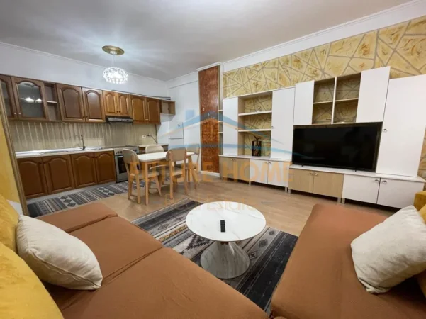Tirane, shitet apartament 2+1+Aneks+Ballkon Kati 1, 120 m² 210.000 € 