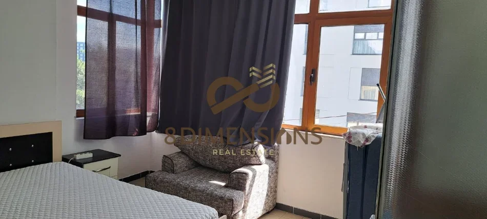 Tirane, jepet me qera apartament 1+1 Kati 1, 50 m² 400 € (varri bamit)