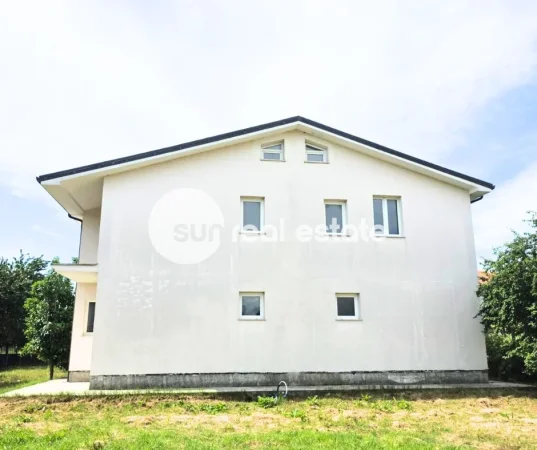 Shkoder, shitet Vile Vile 2 Katshe Kati 1, 1.170 m² 180.000 € (rr. GOLEMIT)