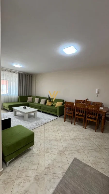 Tirane, jepet me qera apartament 2+1+Ballkon Kati 9, 95 m² 850 € (21 DHJETORI)