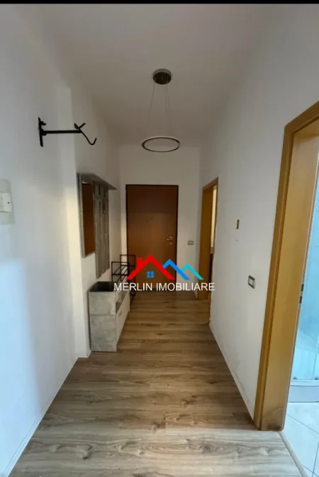Tirane, jepet me qera apartament 1+1+Ballkon Kati 5, 88 m² 630 € (RRUGA HAMDI SINA,LIQENI I THATE)