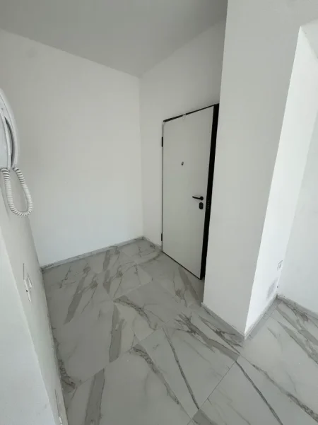 Tirane, jepet me qera apartament 1+1+Ballkon Kati 1, 64 m² 400 € (Rruga Dritan Hoxha)