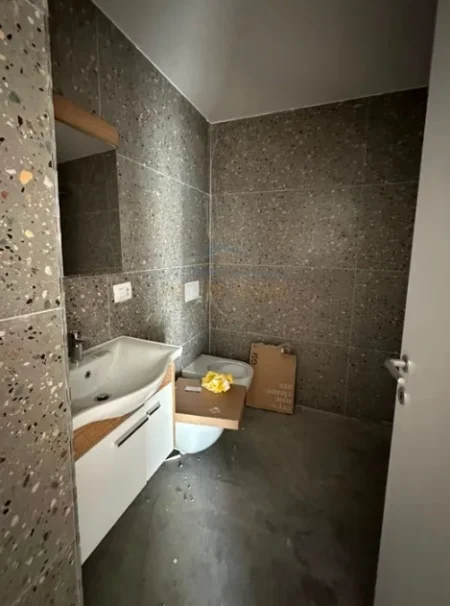 Tirane, shitet apartament 2+1+2,  Kati 3, 108 m² 214.999 € (Ish Dogana)