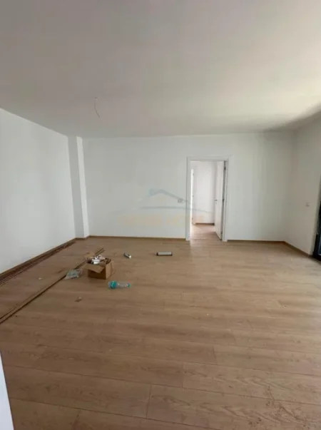 Tirane, shitet apartament 2+1+2,  Kati 3, 108 m² 214.999 € (Ish Dogana)