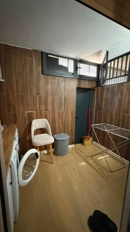 Tirane, jepet me qera apartament 1+1 Kati 1, 80 m² 650 € (Rruga e Dibres/Komisariati nr 4)