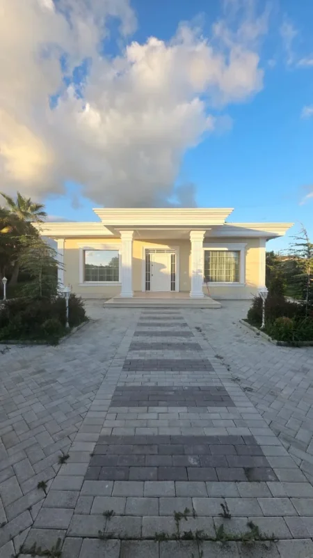 Kavaje, shitet Vile 3+1+Aneks+Ballkon Kati 1, 735 m² 310.000 € (Kavaje)