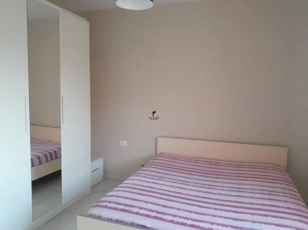 Tirane, jepet me qera apartament 3+1 Kati 3, 100 m² 550 € (RRUGA E ELBASANIT)