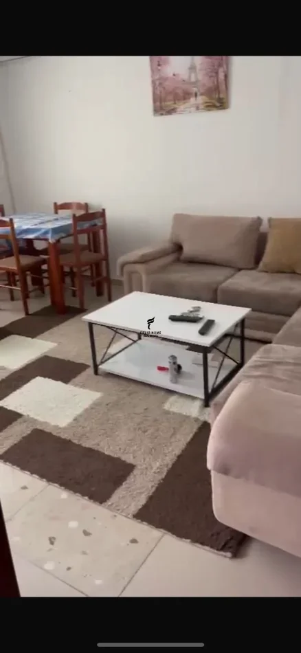 Tirane, jepet me qera apartament 2+1 Kati 4, 70 m² 400 € (OXHAKU)