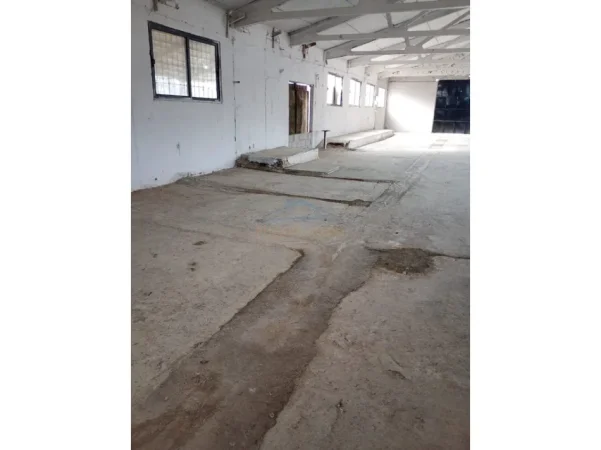 Tirane, shitet ambjent biznesi Kati 0, 575 m² 300.000 € 