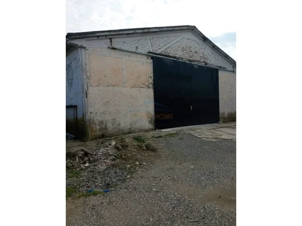 Tirane, shitet ambjent biznesi Kati 0, 575 m² 300.000 € 