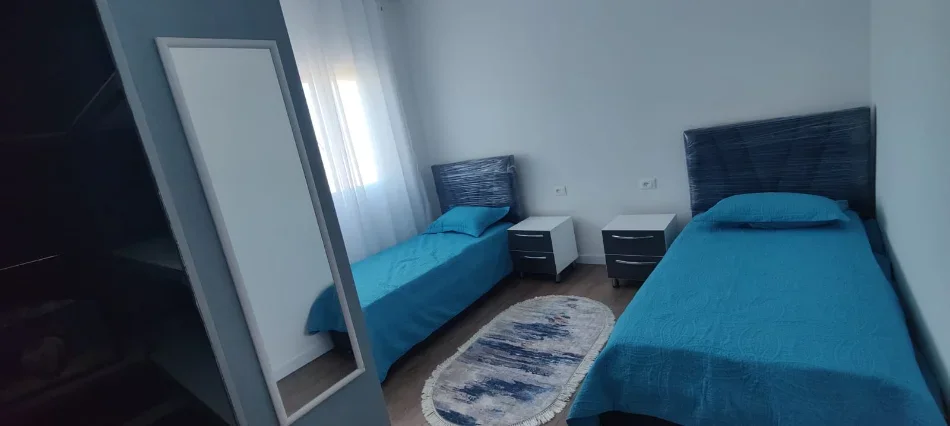 Tirane, jepet me qera apartament 2+1 Kati 10, 80 m² 800 € (selvia)