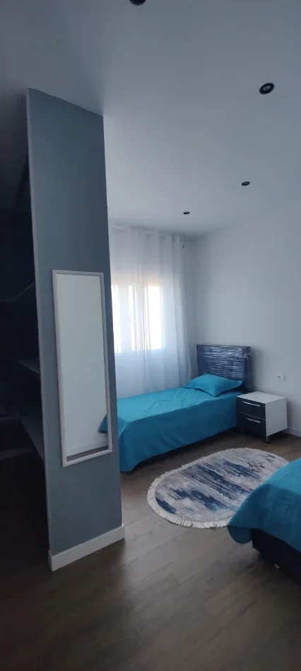 Tirane, jepet me qera apartament 2+1 Kati 10, 80 m² 800 € (selvia)