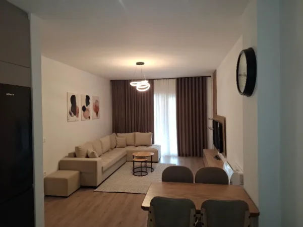 Tirane, jepet me qera apartament 2+1+Ballkon Kati 6, 100 m² 750 € (Laprake/Rr.Dritan Hoxha)