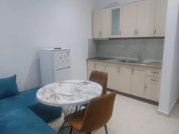 Tirane, jepet me qera apartament 1+1 Kati 1, 60 m² 35.000 € (Rruga Fuat Toptani)