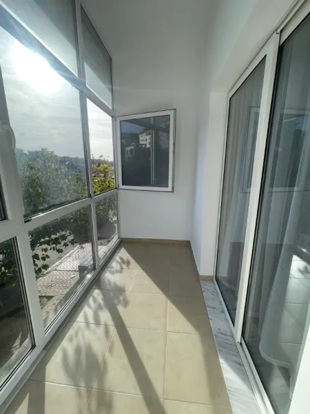 Tirane, jepet me qera apartament 1+1 Kati 1, 60 m² 35.000 € (Rruga Fuat Toptani)