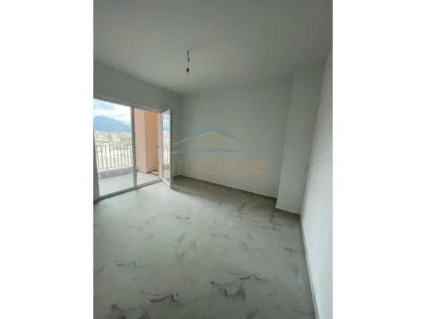 Tirane, shitet apartament 1+1+Aneks+Ballkon Kati 8, 75 m² 124.000 € 