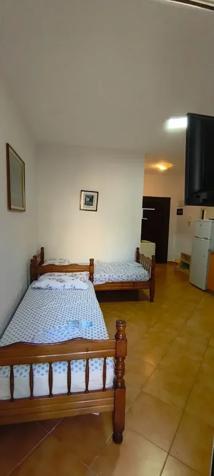Mali Robit, shitet apartament 1+1+Ballkon Kati 1, 33 m² 50.000 € (Mali i Robit)