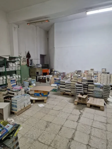 Shqiperi, jepet me qera magazine Kati 0, 620 m² 2.000 € (sauk i ri)