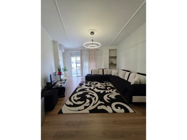 Tirane, shitet apartament 2+1 Kati 5, 117 m² 165.000 € (Unaza e re)