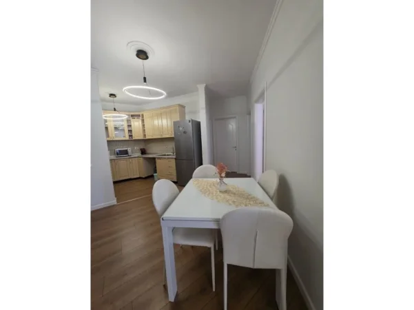 Tirane, shitet apartament 2+1 Kati 5, 117 m² 165.000 € (Unaza e re)