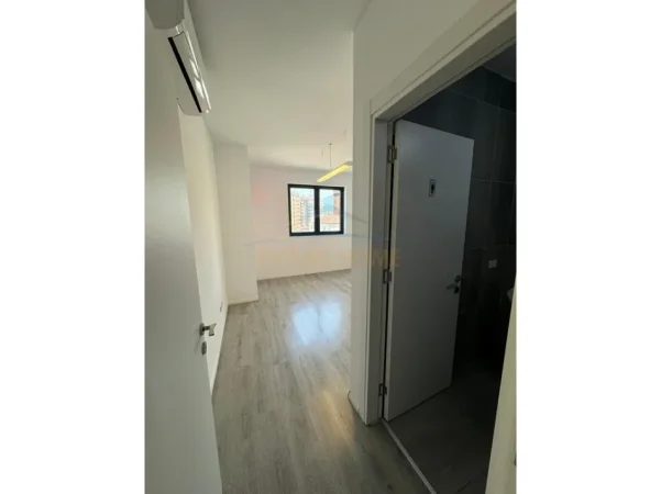 Tirane, shitet apartament 2+1 Kati 3, 124 m² 240.000 € (Unaza e re)