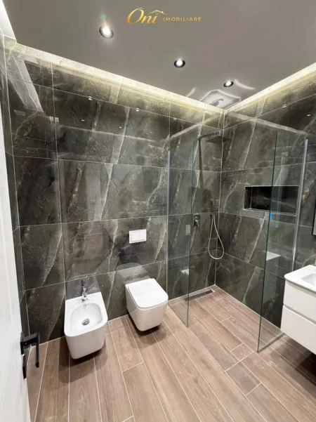 Tirane, shitet apartament 3+1 Kati 4, 116 m² 260.000 € (KOMPLEKSI KENSI)