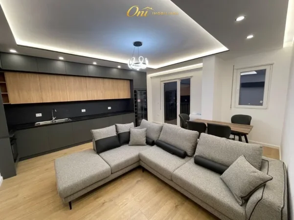Tirane, shitet apartament 2+1+2 Kati 4, 152 m² 260.000 € (ASTIR)