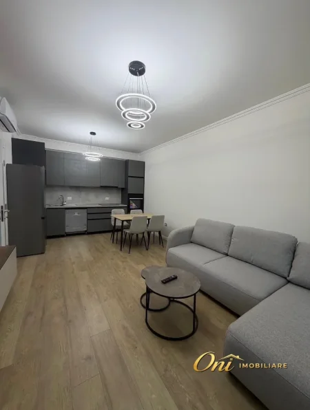 Tirane, jepet me qera apartament 1+1 Kati 1, 67 m² 800 € (KOMUNA E PARISIT)