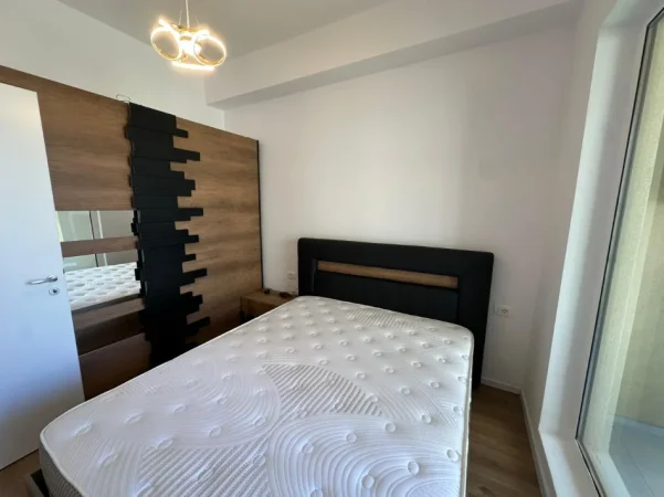 Tirane, jepet me qera apartament 1+1 Kati 2, 50 m² 400 € (Ali Demi)