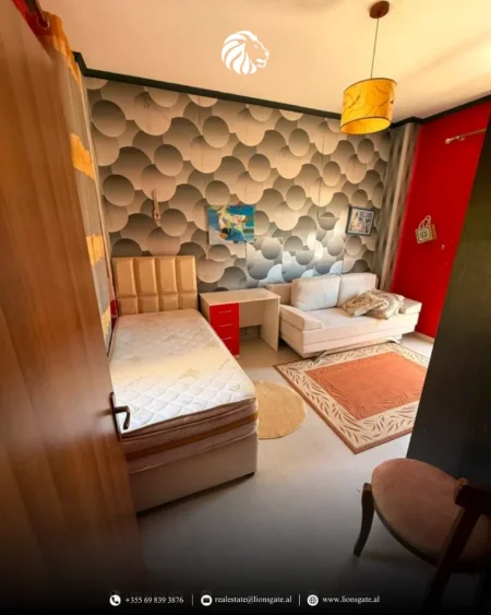 Tirane, jepet me qera apartament 2+1+Ballkon Kati 3, 93 m² 600 € 