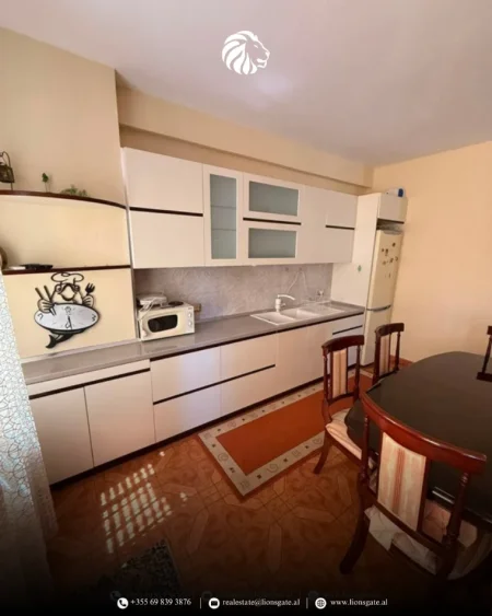 Tirane, jepet me qera apartament 2+1+Ballkon Kati 3, 93 m² 600 € 