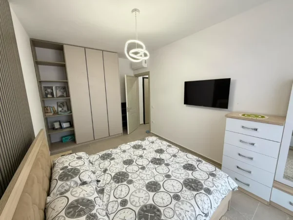 Tirane, jepet me qera apartament 1+1 Kati 5, (jordan misja)