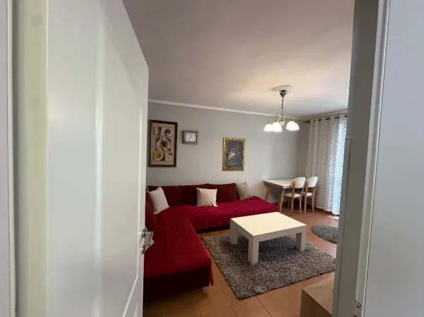 Tirane, jepet me qera apartament 2+1 Kati 5, 60 m² 500 € (5 Maj)