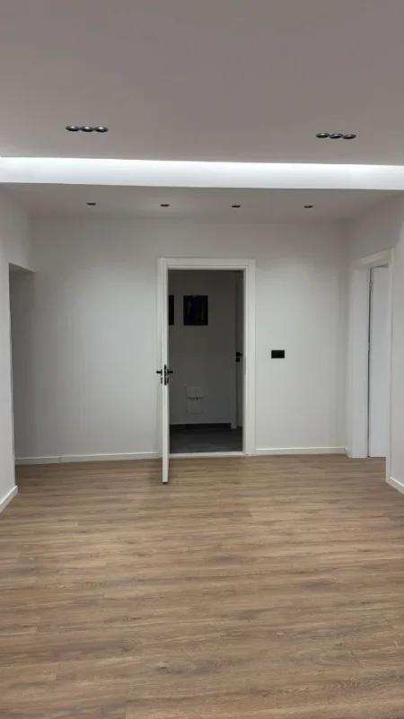 Tirane, jepet me qera apartament 1+1+Aneks+Ballkon Kati 1, 70 m² 550 € (vasil shanto)