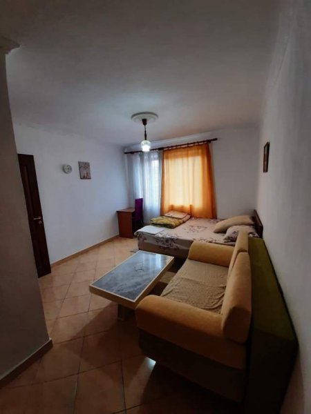 Tirane, jepet me qera apartament 2+1 Kati 3, 68 m² 450 Euro (Kongresi Manastirit)
