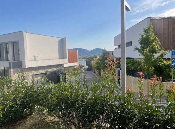 Tirane, shitet apartament 2+1 Kati 0, 160 m² 255.000 Euro (Liqeni i Thate)