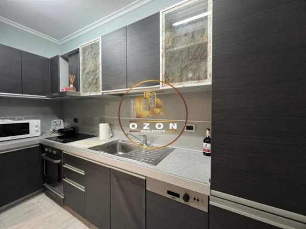Tirane, jepet me qera apartament 2+1 Kati 2, 110 m² 700 Euro (bulevardi gjergj fishta)