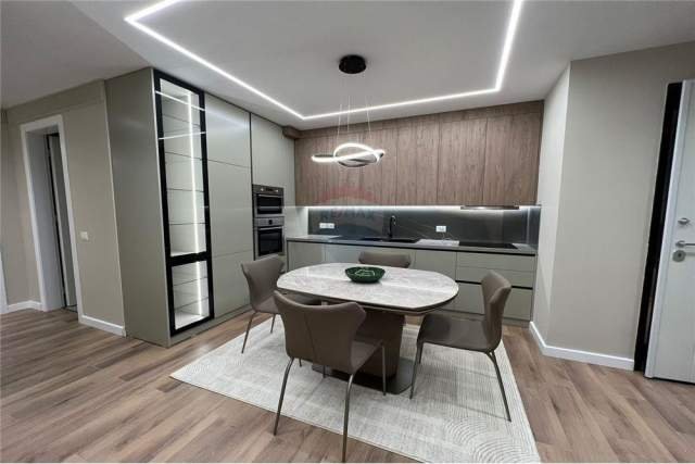 Tirane, jepet me qera apartament 2+1+A+BLK Kati 3, 116 m² 1 Euro (Rr. Kavajes)