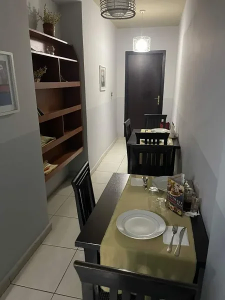 Tirane, jepet me qera lokal Kati 0, 82 m² 1.200 Euro (Stadiumi Selman Stermasi)